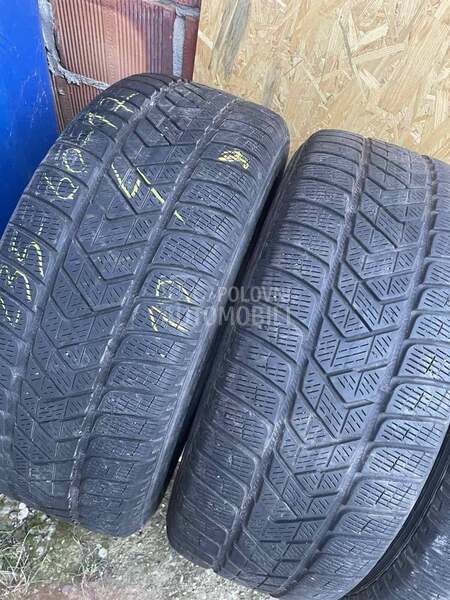 Pirelli 235/60 R17 Zimska