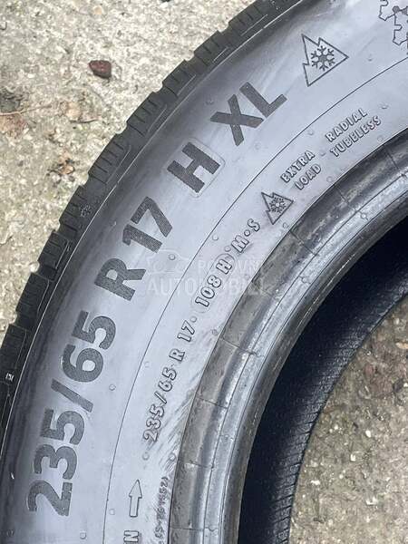 Continental 235/65 R17 Zimska