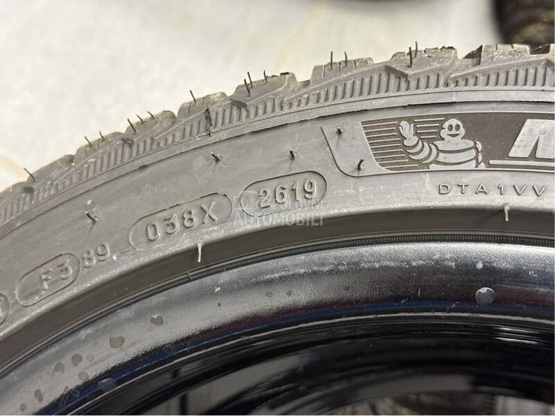 Michelin 235/40 R18 Zimska