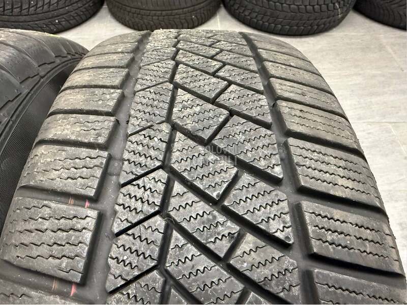 Continental 255/55 R18 Zimska