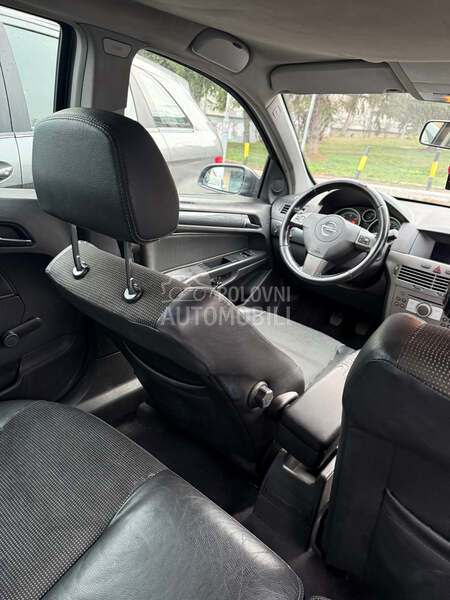 Opel Astra H 