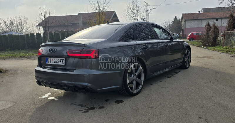 Audi S6 
