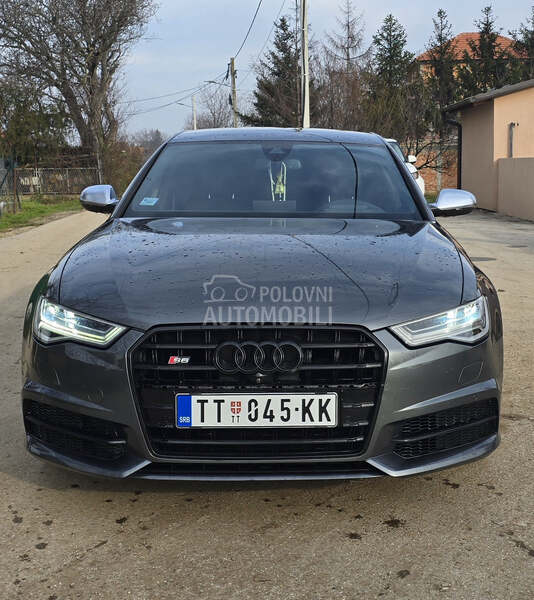 Audi S6 