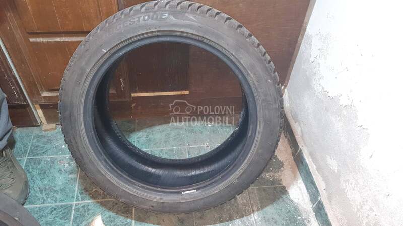 Bridgestone 225/45 R17 Zimska