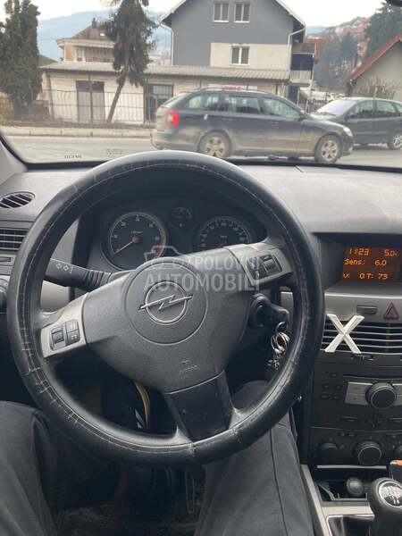Opel Astra H 1.7