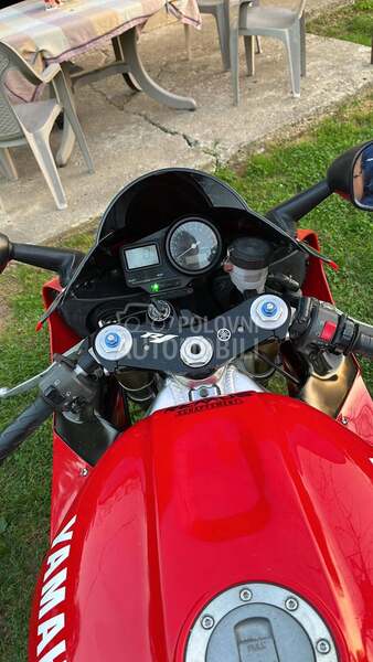 Yamaha R1
