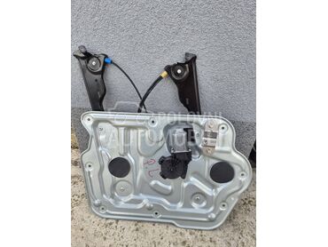 Prednji levi podizac za Nissan Qashqai od 2007. do 2013. god.