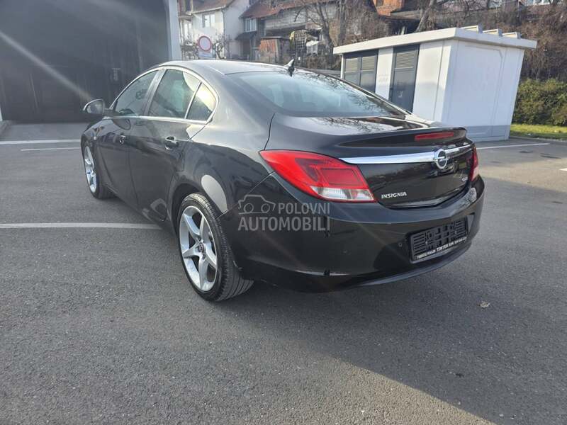Opel Insignia 
