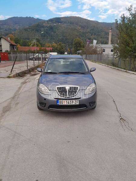 Lancia Ypsilon 