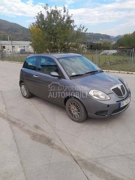 Lancia Ypsilon 