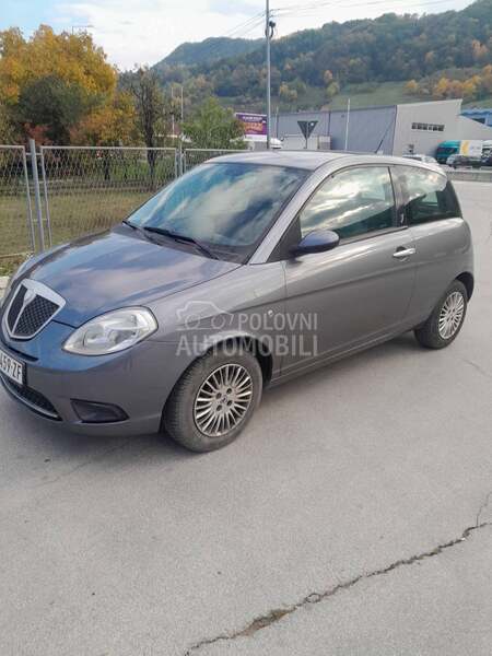 Lancia Ypsilon 