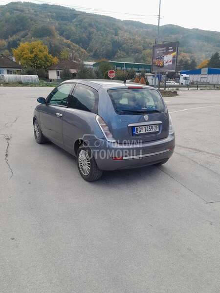 Lancia Ypsilon 