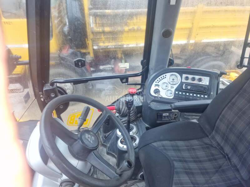 JCB 4CX