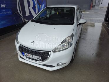 Peugeot 208 reg 1god