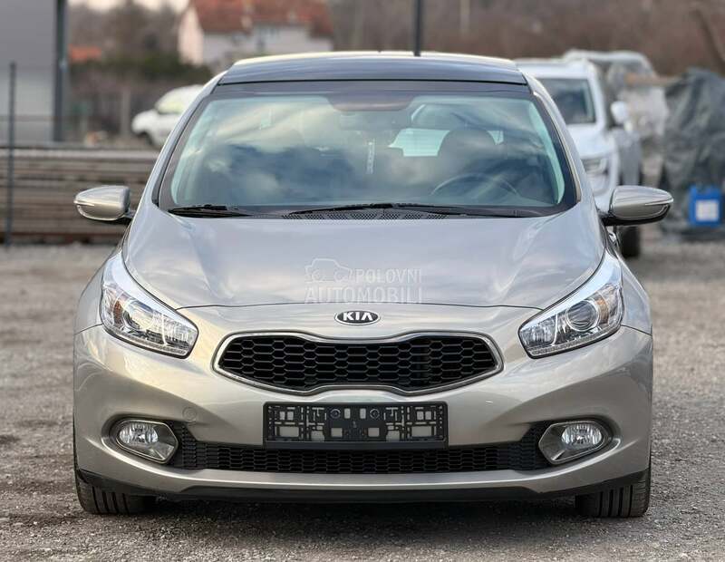 Kia cee`d 1.6 CRDI PANO