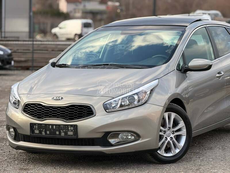 Kia cee`d 1.6 CRDI PANO
