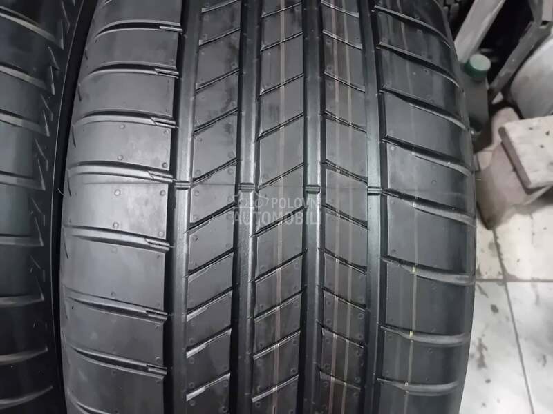 Bridgestone 235/55 R18 Letnja