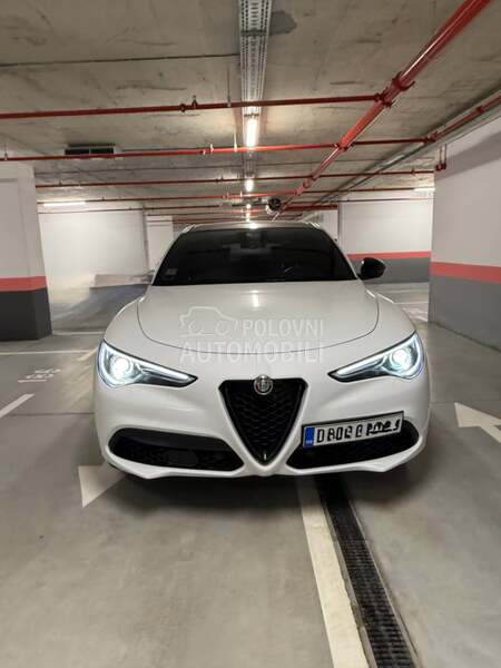 Alfa Romeo Stelvio 2.0