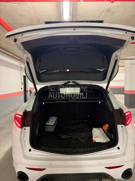 Alfa Romeo Stelvio 2.0