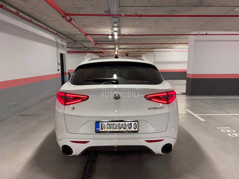 Alfa Romeo Stelvio 2.0