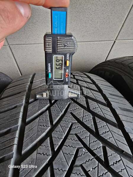 Tracmax 225/55 R17 Sve sezone