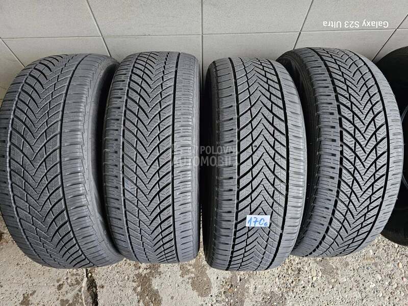 Tracmax 225/55 R17 Sve sezone