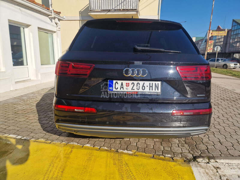 Audi Q7 E-tron