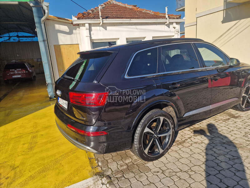 Audi Q7 E-tron