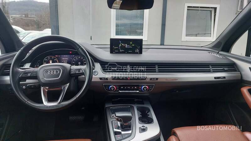 Audi Q7 3.0 E - Tron