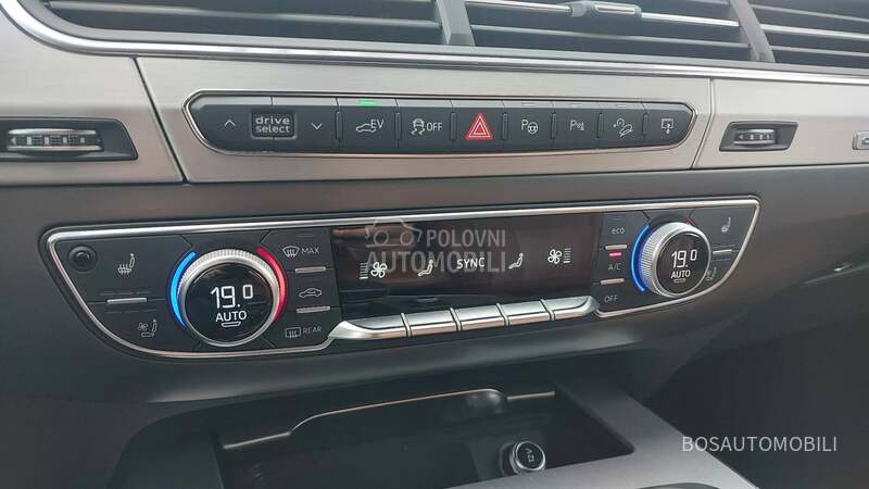 Audi Q7 3.0 E - Tron