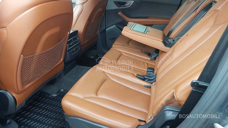 Audi Q7 3.0 E - Tron