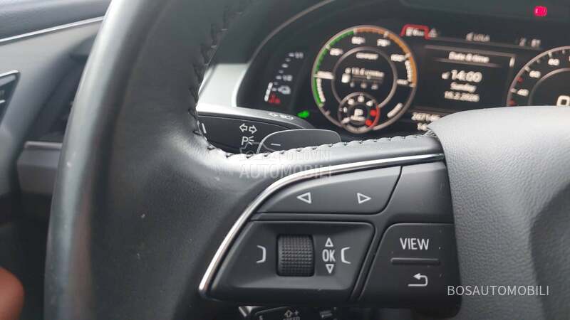 Audi Q7 3.0 E - Tron