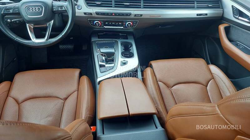 Audi Q7 3.0 E - Tron