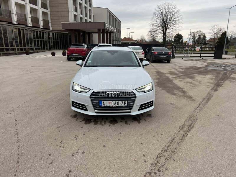 Audi A4 3 x S line