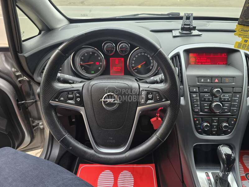 Opel Astra J 