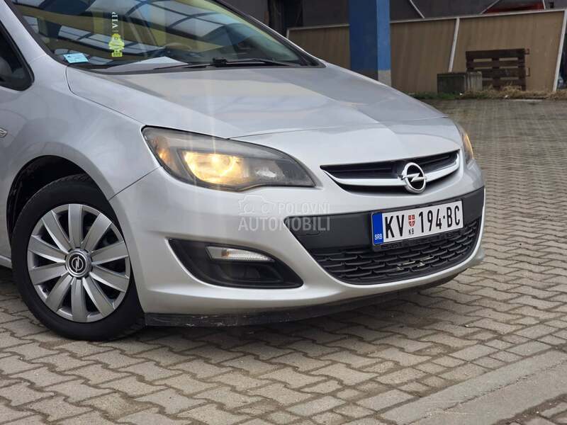 Opel Astra J 