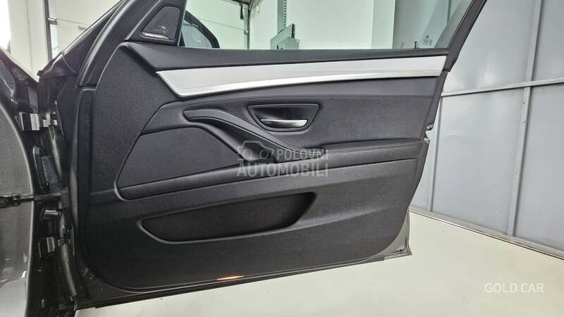 BMW 525 25dA d.tabla harman