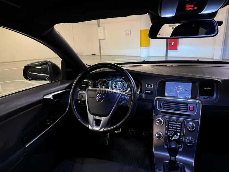 Volvo V60 