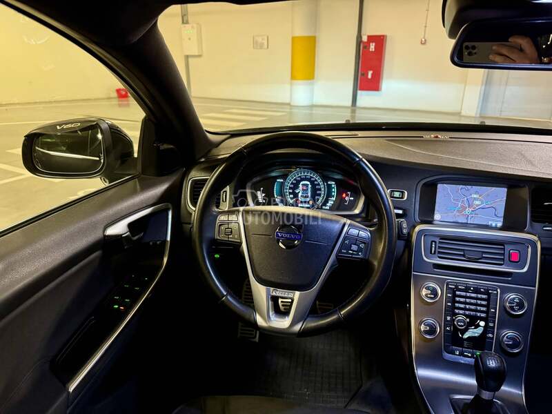 Volvo V60 