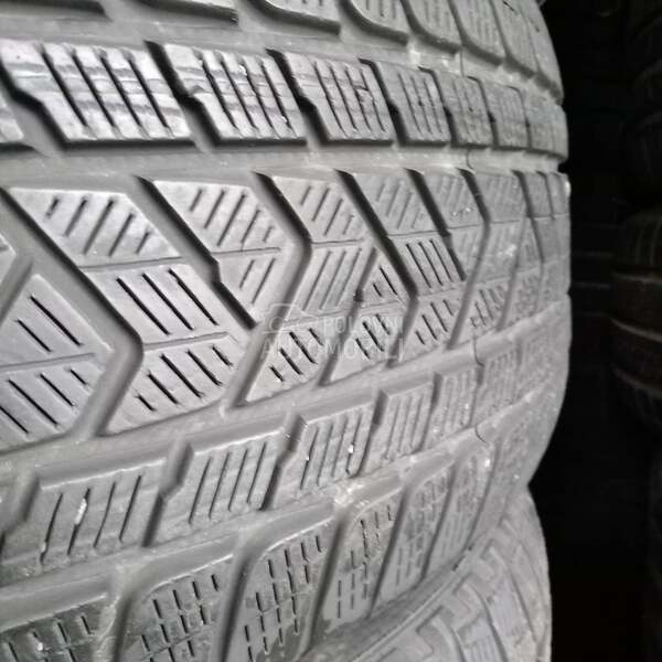 Pirelli 275/45 R21 Zimska
