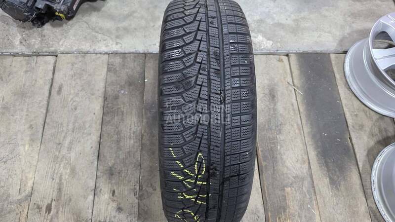 Hankook 205/60 R16 Zimska
