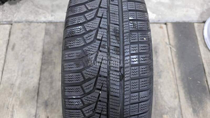Hankook 205/60 R16 Zimska
