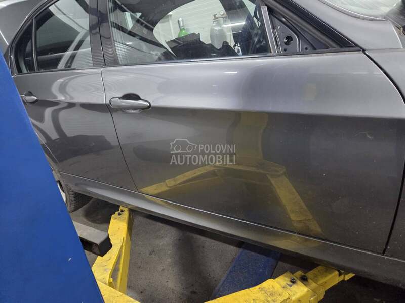 prednja desna vrata e90 e91