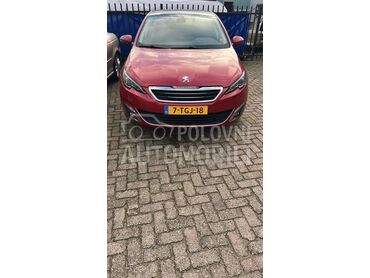 Prednji levi tapacir vrata za Peugeot 308 od 2013. do 2021. god.