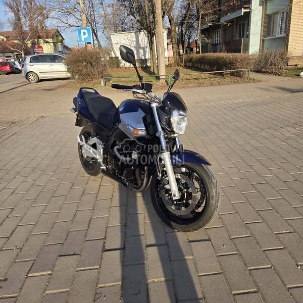 Suzuki GSR 600