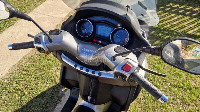 Piaggio mp3 bussines 500/bkat