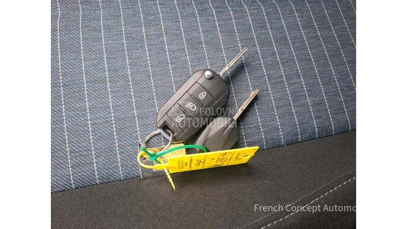 Peugeot 208 NAV 1.2 puretech 75