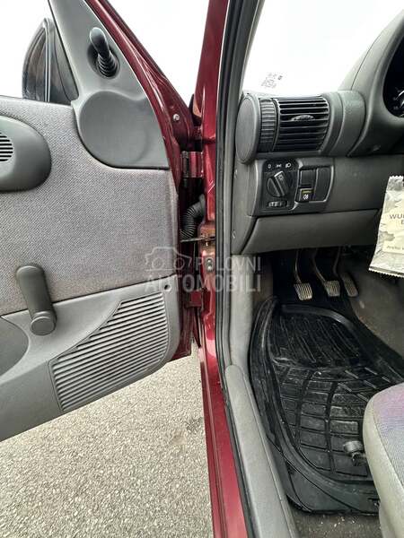 Opel Corsa B 1.5