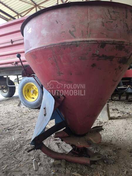 IMT Rasipac djubriva