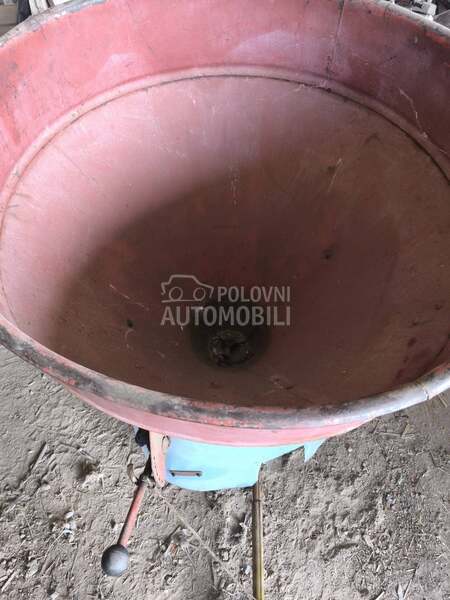 IMT Rasipac djubriva